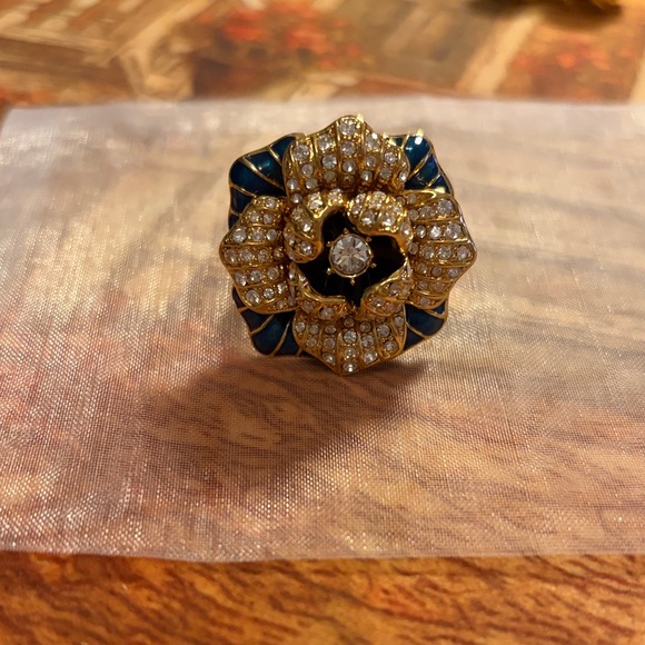 Joan Rivers Jewelry - HOLIDAY SPECIAL
Joan Rivers Gold and Blue Crystal Flower Ring SZ 6